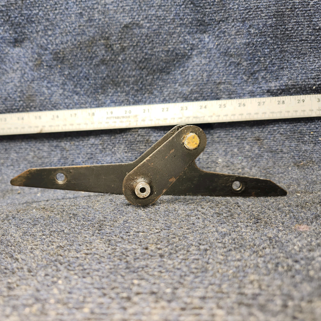 Used aircraft parts for sale, 62771-001 Piper PA28-140 Aileron Bellcrank Assembly RH