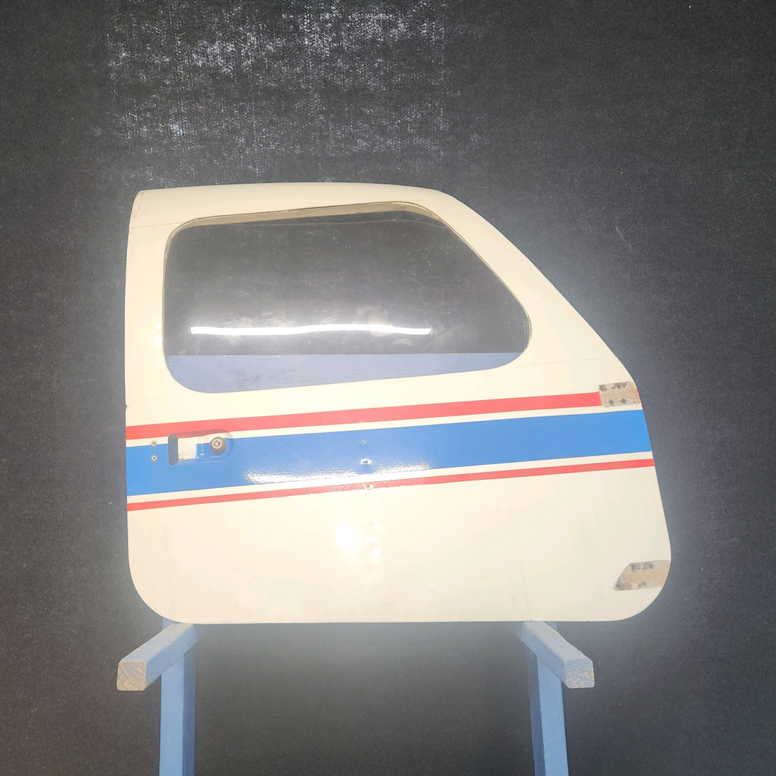 Used aircraft parts for sale, 79545-000 Piper PA28-140 Cabin Door Assy - No Hinges