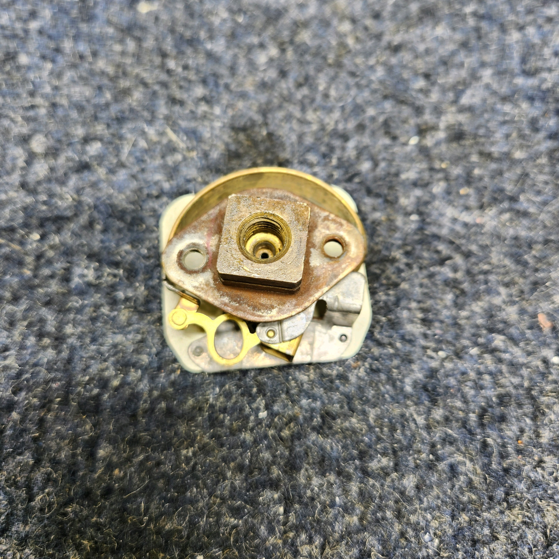 Used aircraft parts for sale, 1508299 BEECHCRAFT F35 AC FUEL PRESS GAUGE INDICATOR 12 VOLTS