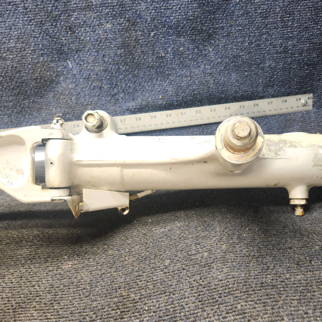Used aircraft parts for sale, 96766-016 Piper PA32RT-300 Main Gear Strut Assembly with Torque Links  - LH