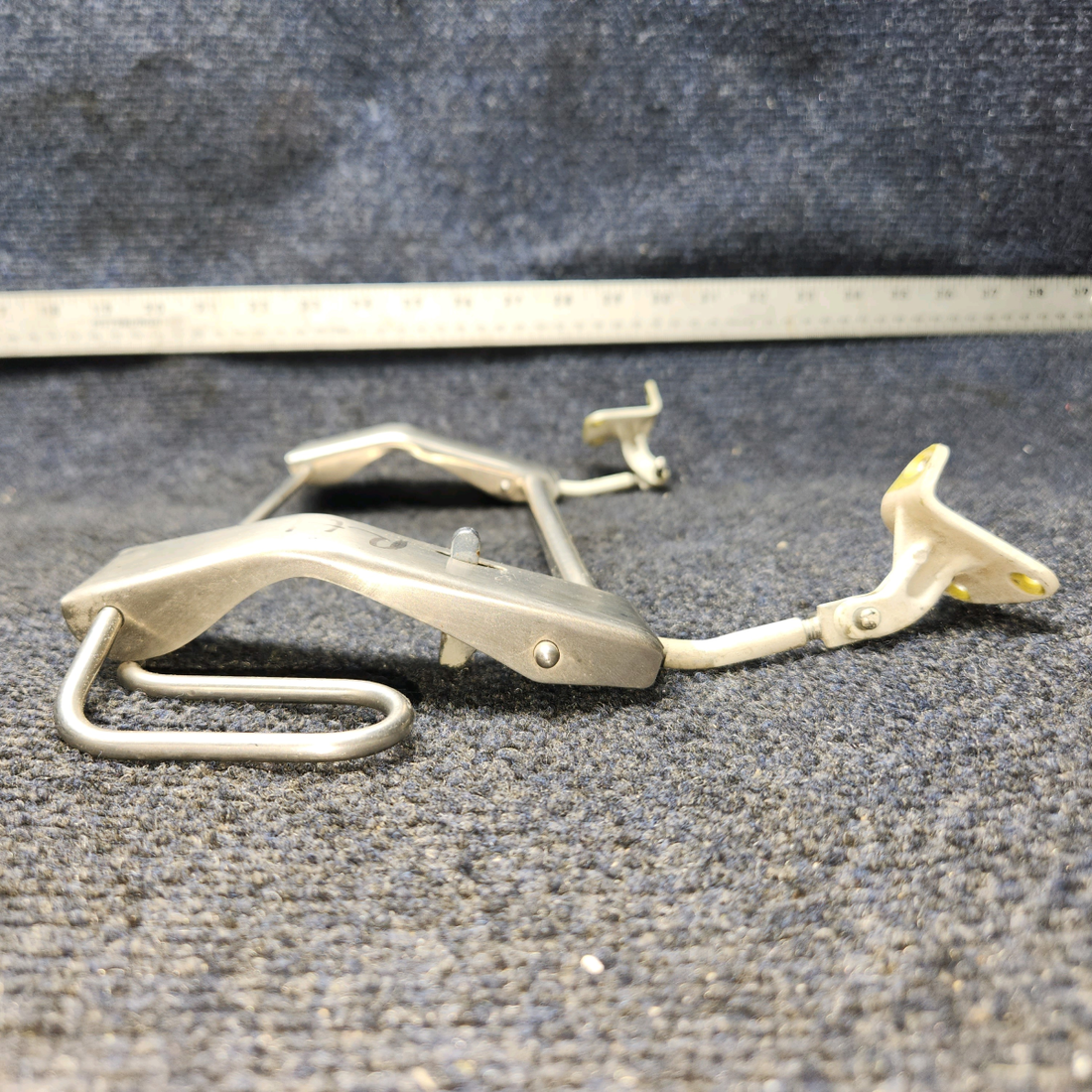 Used aircraft parts for sale, 002-430055-2 BEECHCRAFT 95-55B Window Latch w/ Handle- RH