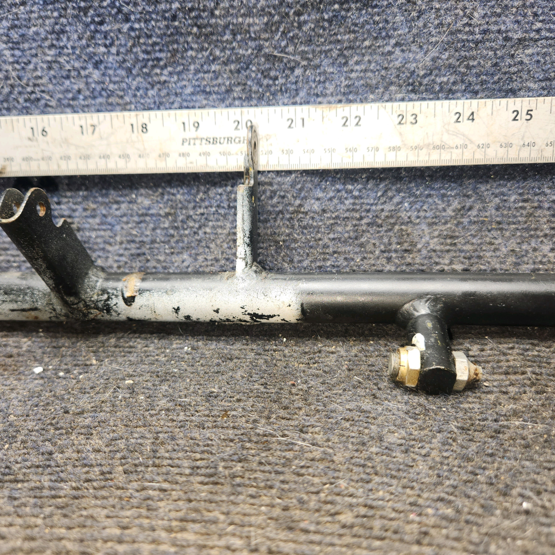 Used aircraft parts for sale, 0411306-25 cessna 172N Weld Assembly
