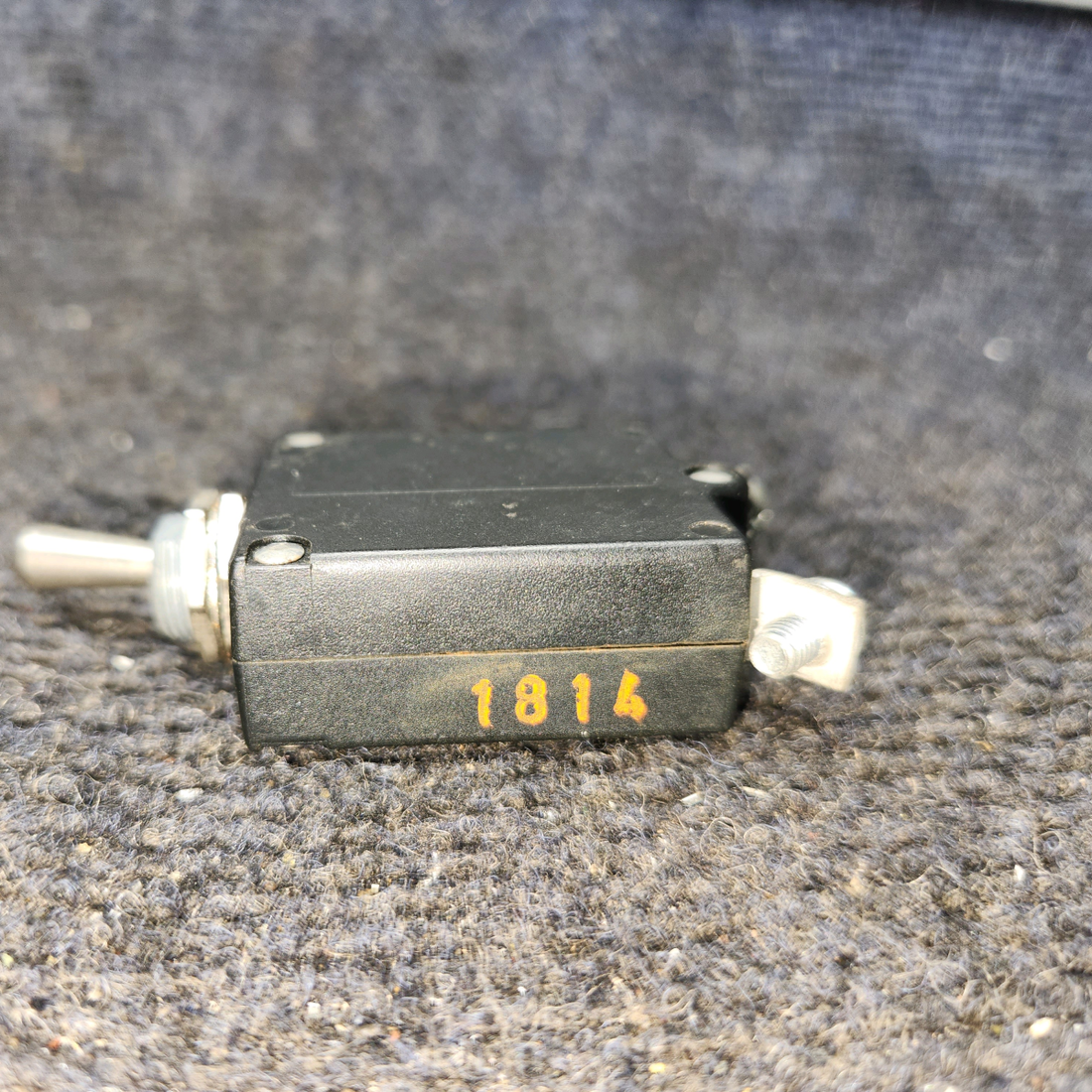 Used aircraft parts for sale, W31-X2M1G-50 Cessna C175 Circuit Breaker Switch – 50 Amps