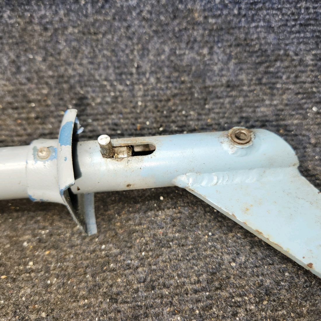 Used aircraft parts for sale, 62731-000 Piper PA-28-140 Flap Lever Tube Assembly