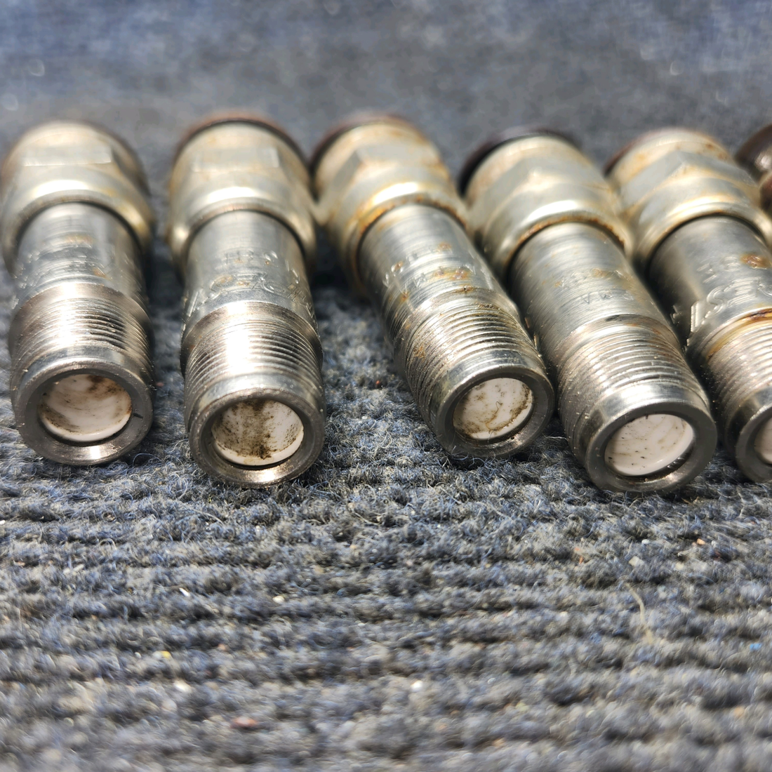 Used aircraft parts for sale, UREM38E Tempest UREM38E Piper PA28-161 Spark Plug - Set of 8