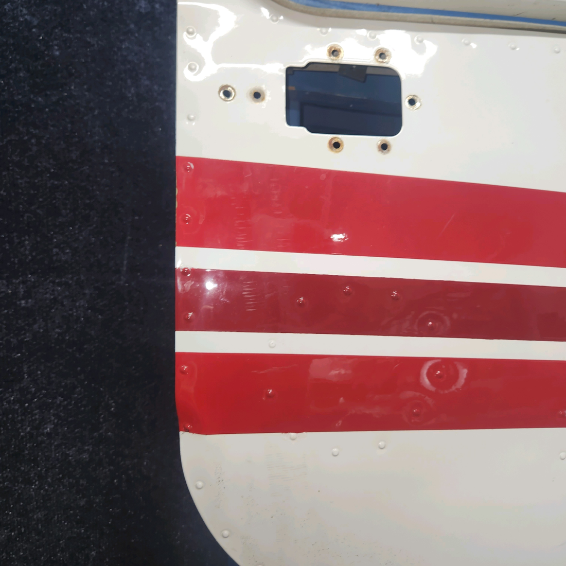 Used aircraft parts for sale, 0413033-2 cessna 150G Cabin Door – Pilot Side RH