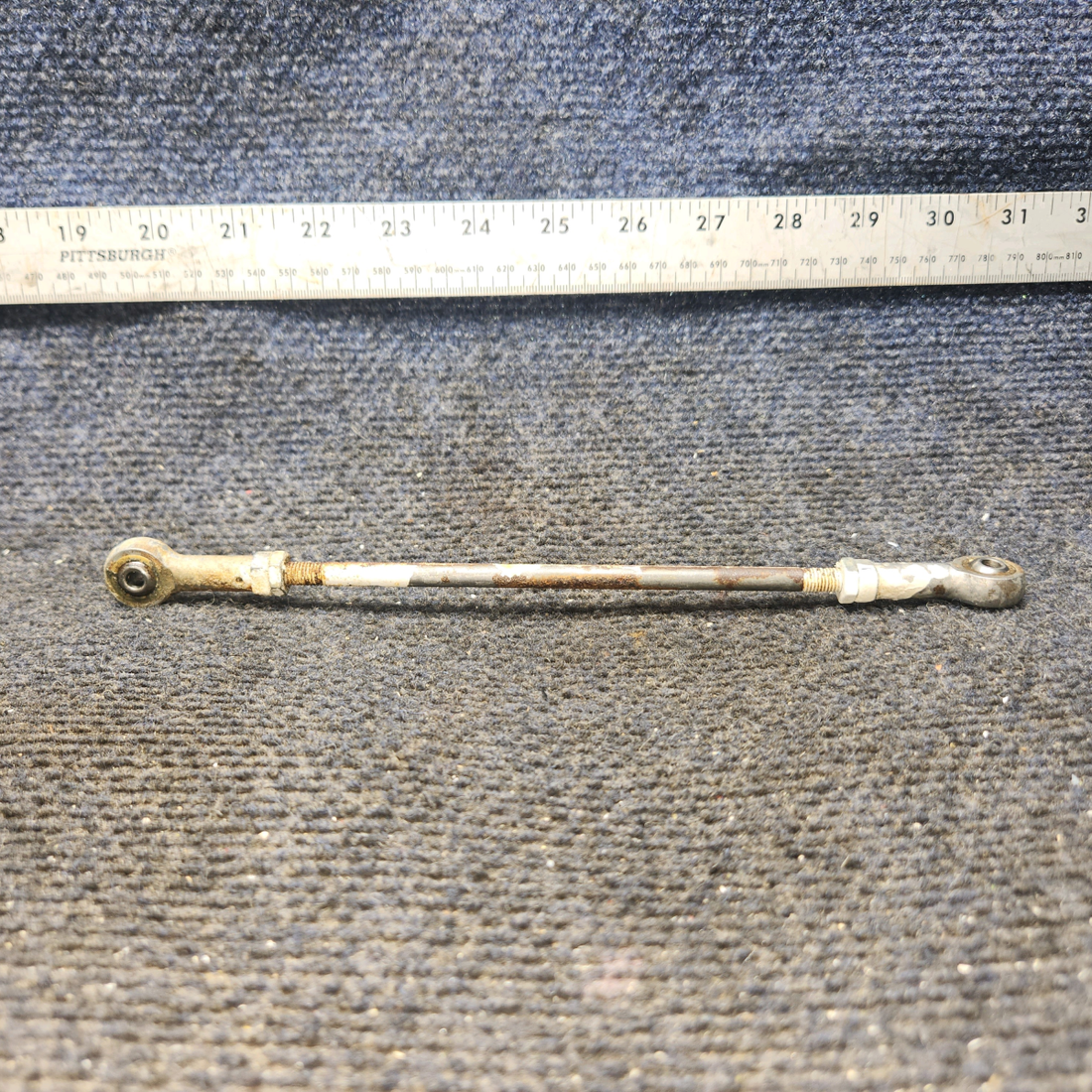 Used aircraft parts for sale, 0523218-2 Cessna 172F Aileron Push Pull Rod Assembly