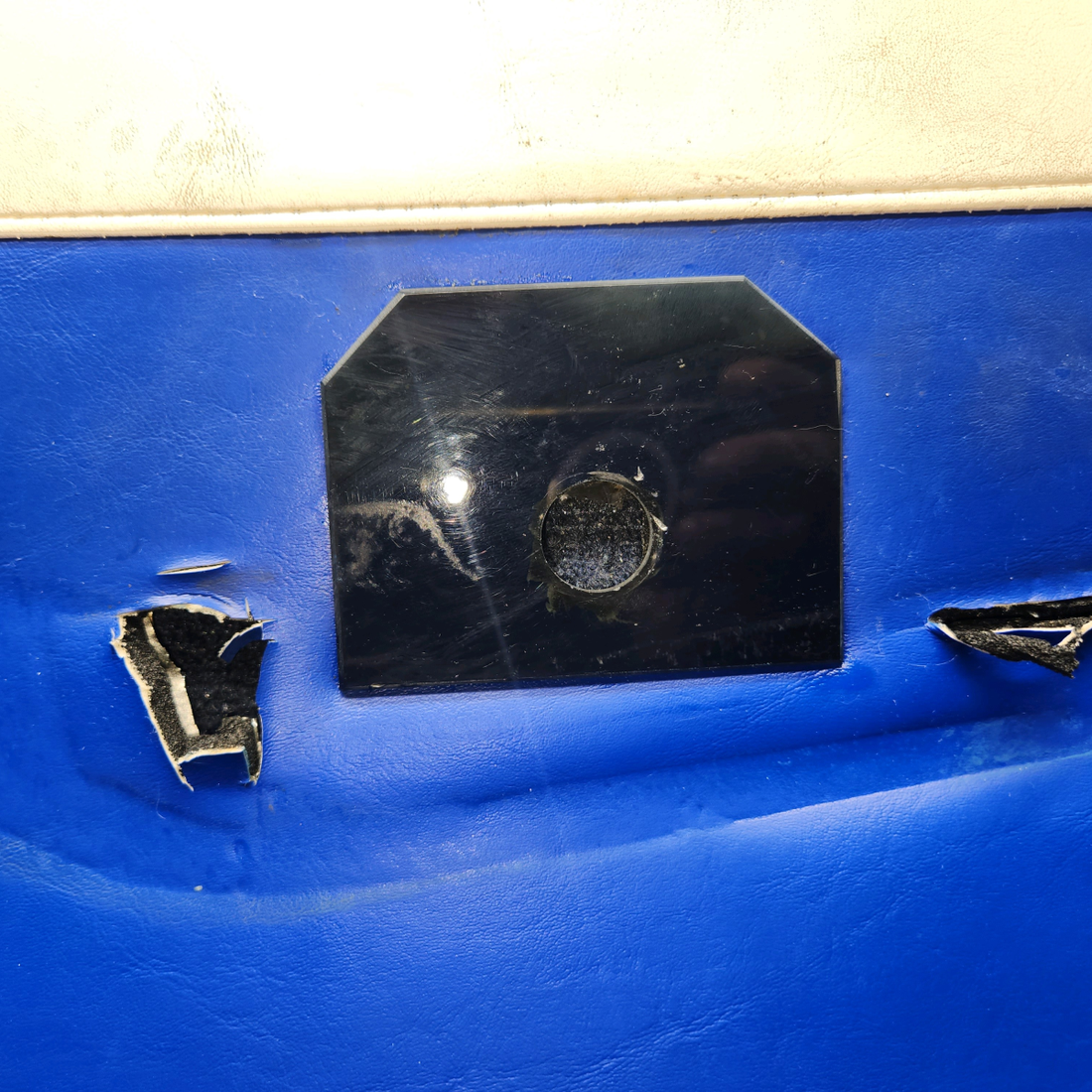 Used aircraft parts for sale, 0515032-51 cessna 172N Upholstery Panel Assembly