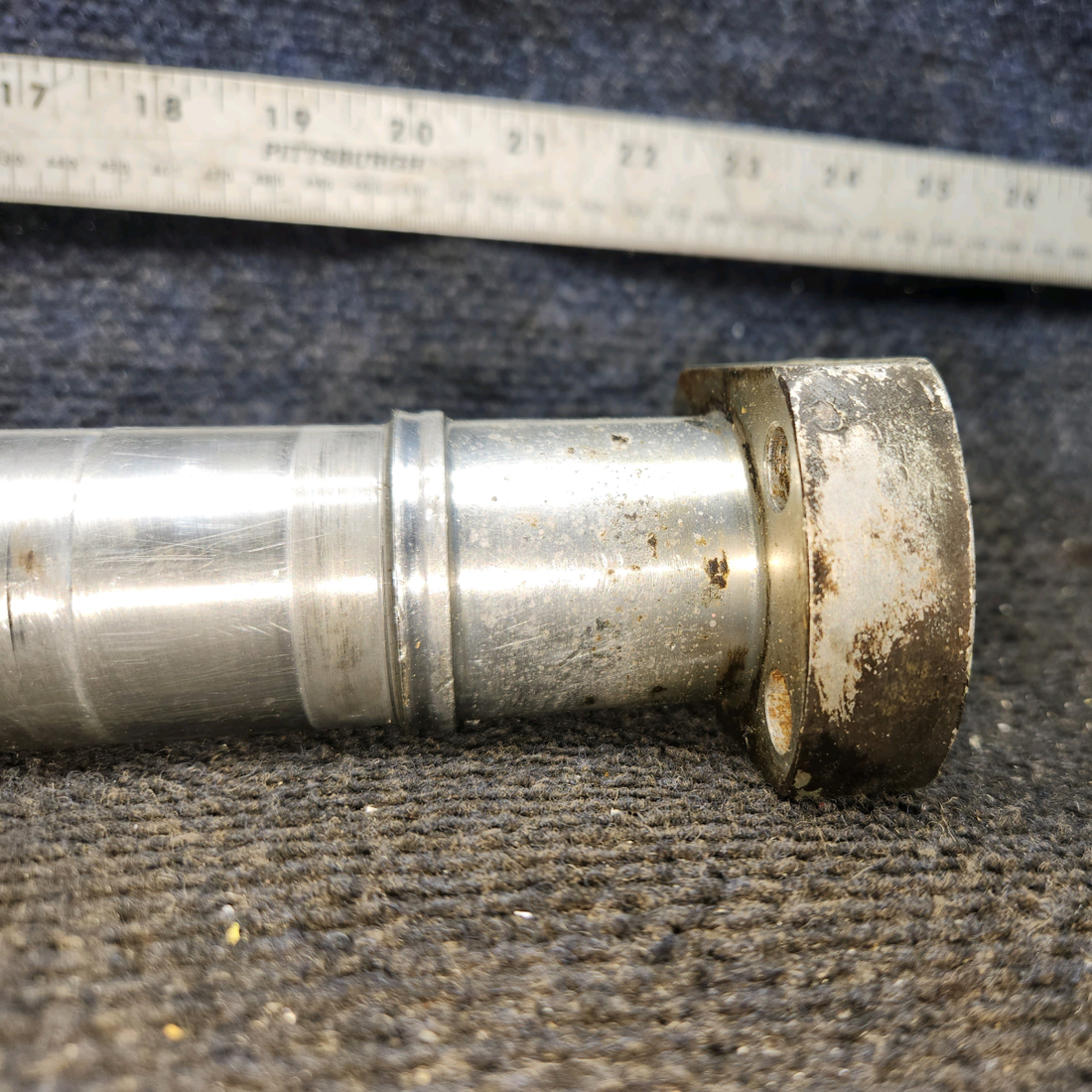 Used aircraft parts for sale, 0541124 cessna 150G Main Landing Gear Axle