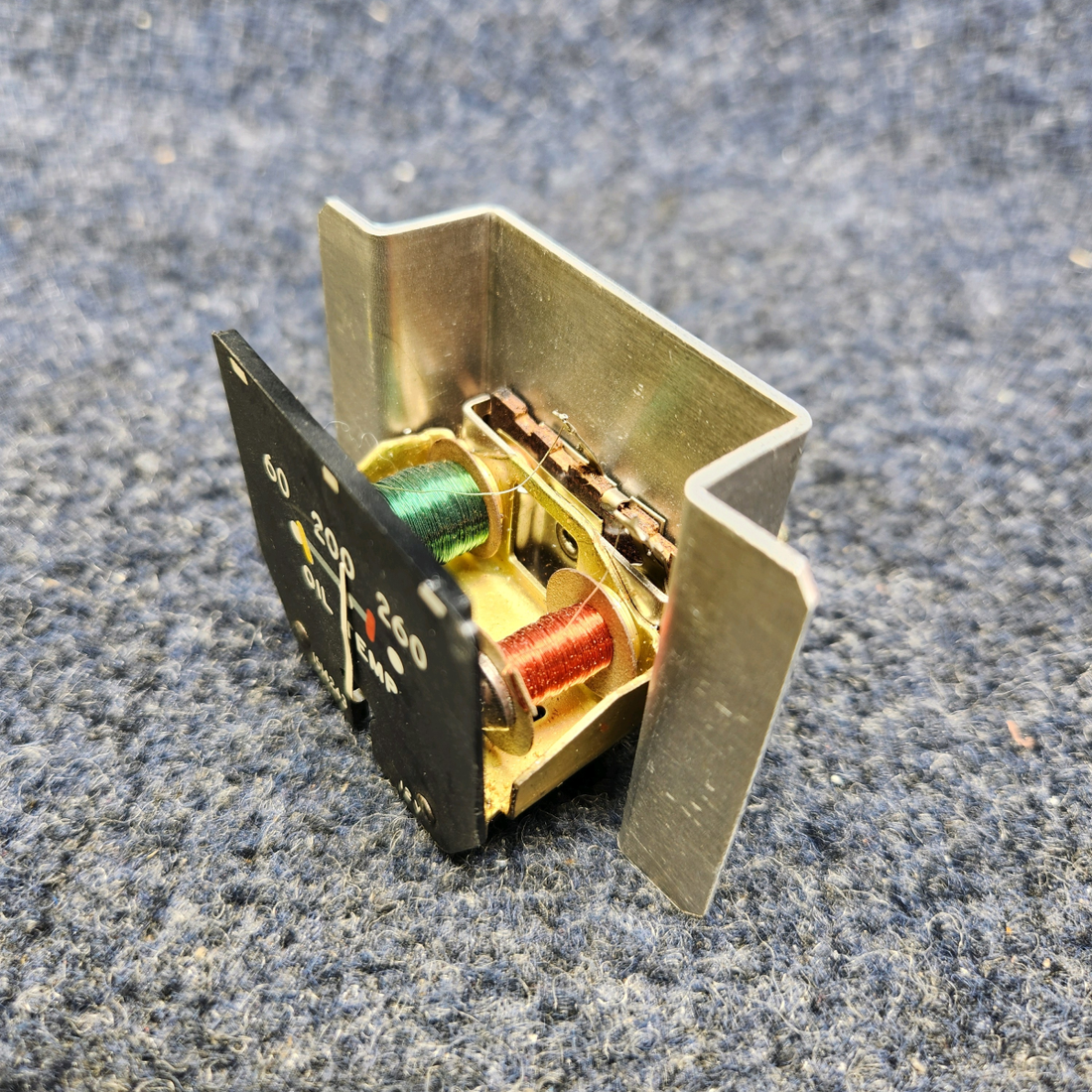 Used aircraft parts for sale, 1514243 BEECHCRAFT F35 OIL TEMP INDICATOR12 VOLTS