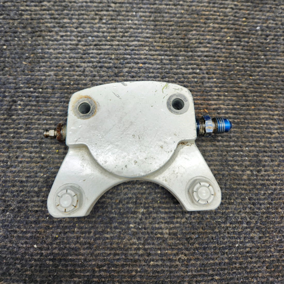 Used aircraft parts for sale, 35-200A Cleveland Beechcraft 35-33 Brake Caliper Assy