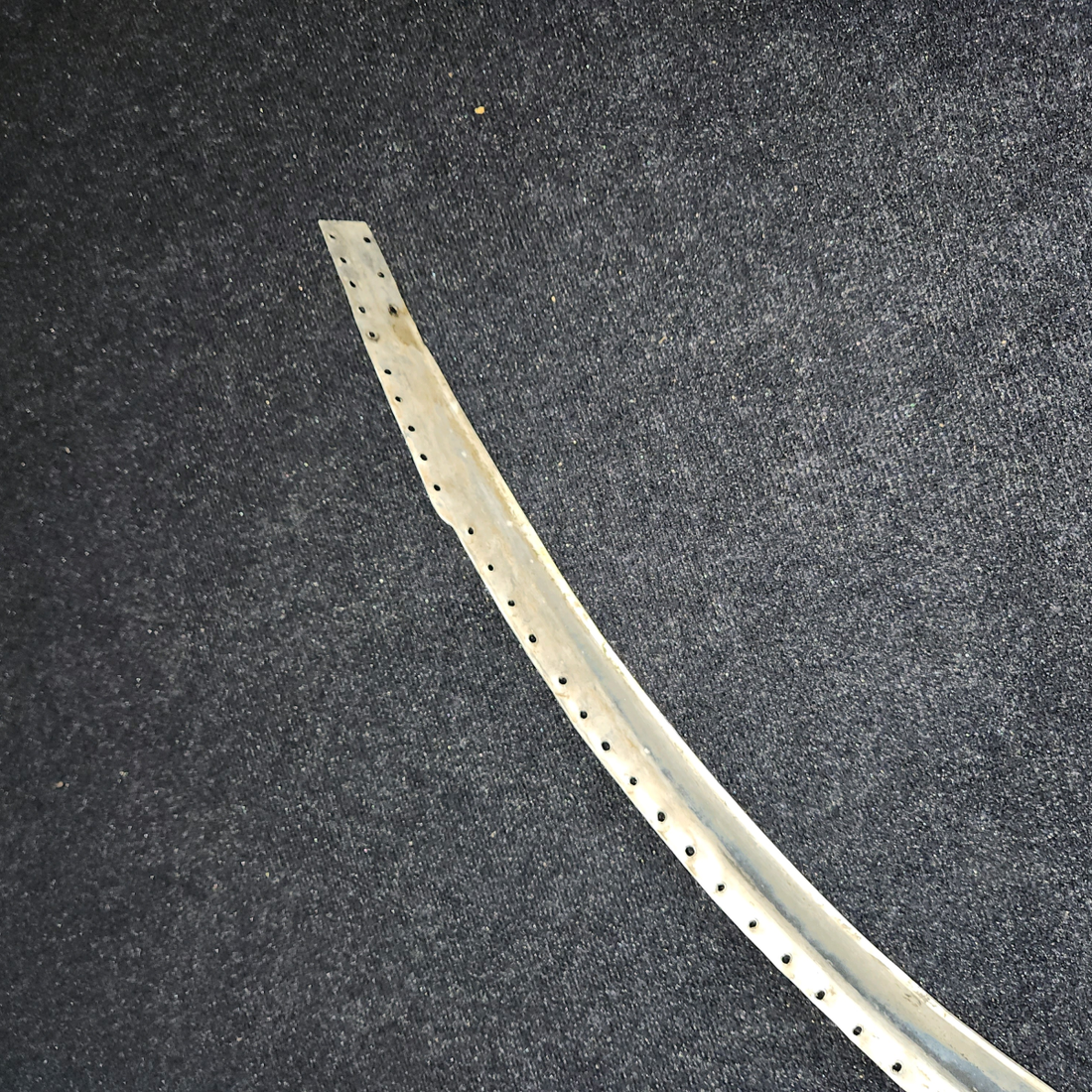 Used aircraft parts for sale, 0713660-1 Cessna 182G Retainer Windshield Outer