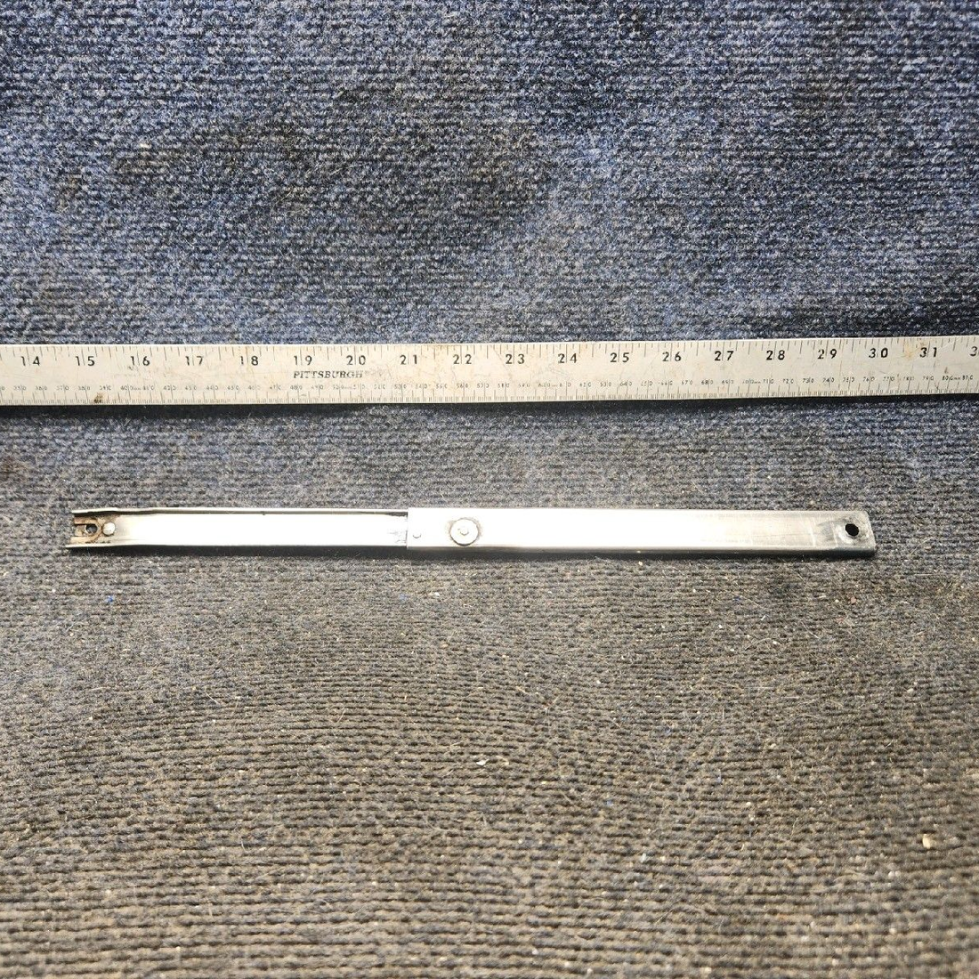 Used aircraft parts for sale, 65727-000 piper PA-28-181 Door Holder Assembly
