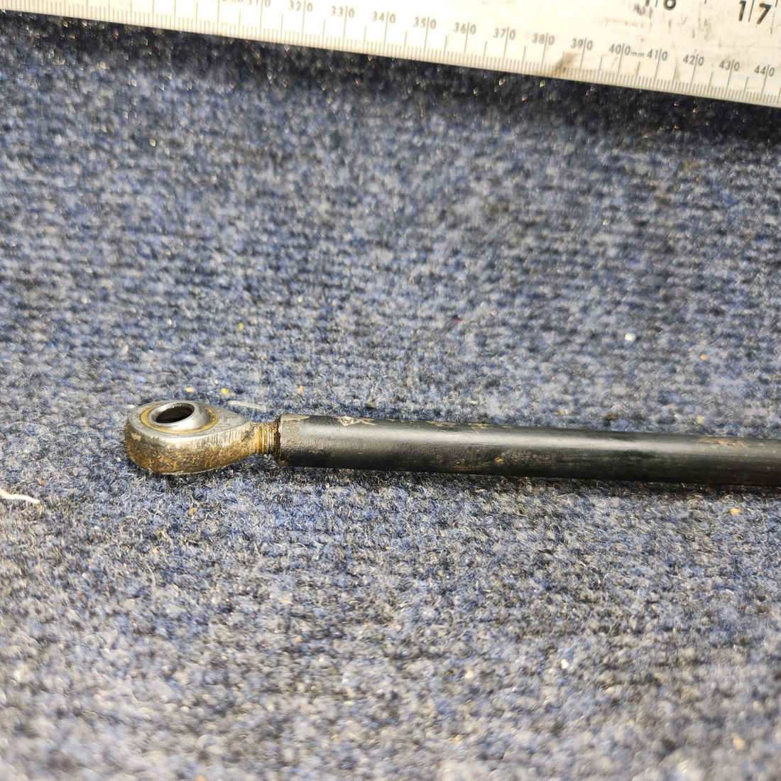 Used aircraft parts for sale, 62766-000 Piper PA28-140 Aileron Rod Assembly