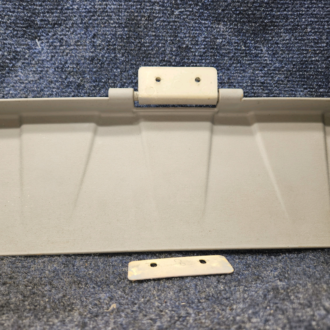 Used aircraft parts for sale, 0514163-1 Cessna 172RG SUN VISSOR ASSY PAIR PILOT AND COPILOT