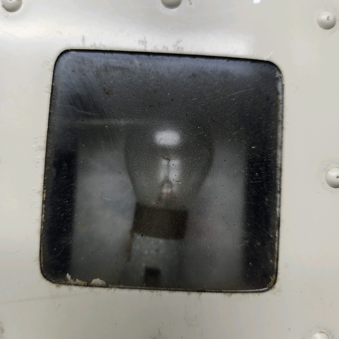 Used aircraft parts for sale, 0521101-2 CESSNA 172K COURTESY LIGHT ASSEMBLY