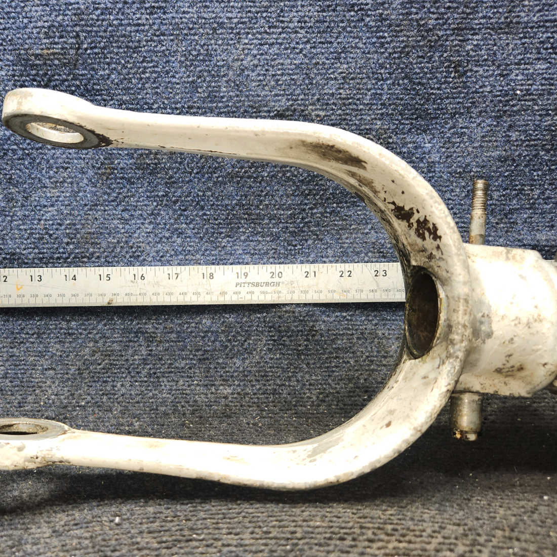 Used aircraft parts for sale, 0743600-200 Cessna 182G Nose Gear Assembly