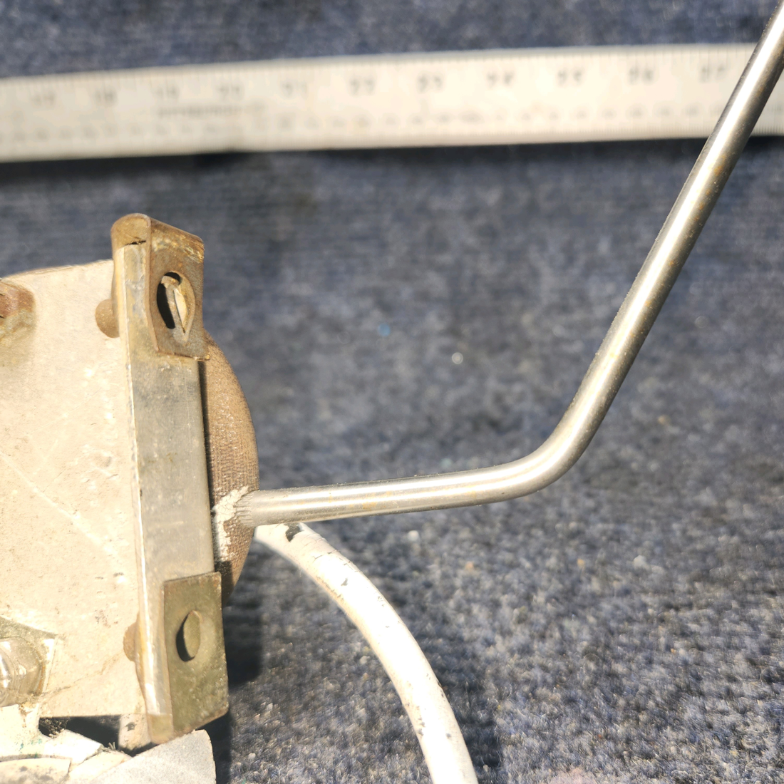 Used aircraft parts for sale, 451-273 PIPER PA28-140 Omni  Recieving Antena