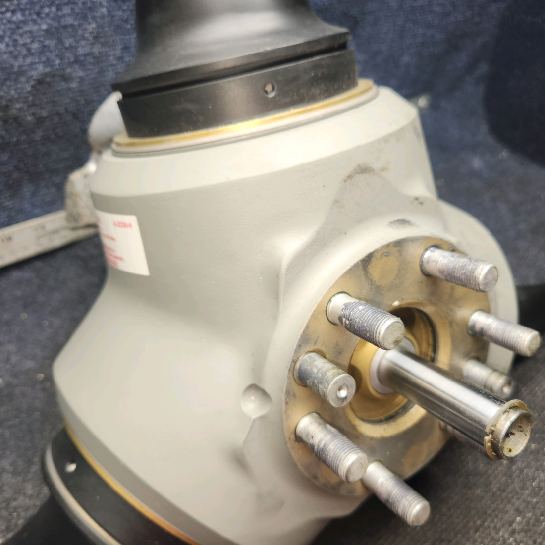 Used aircraft parts for sale, 3AF32C504-C McCauley BEECHCRAFT 95-55B Propeller Hub – Prop Strike, for Parts Only