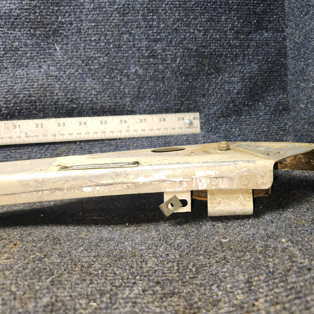 Used aircraft parts for sale, 0512124-35 Cessna 172E AFT Channel - LH