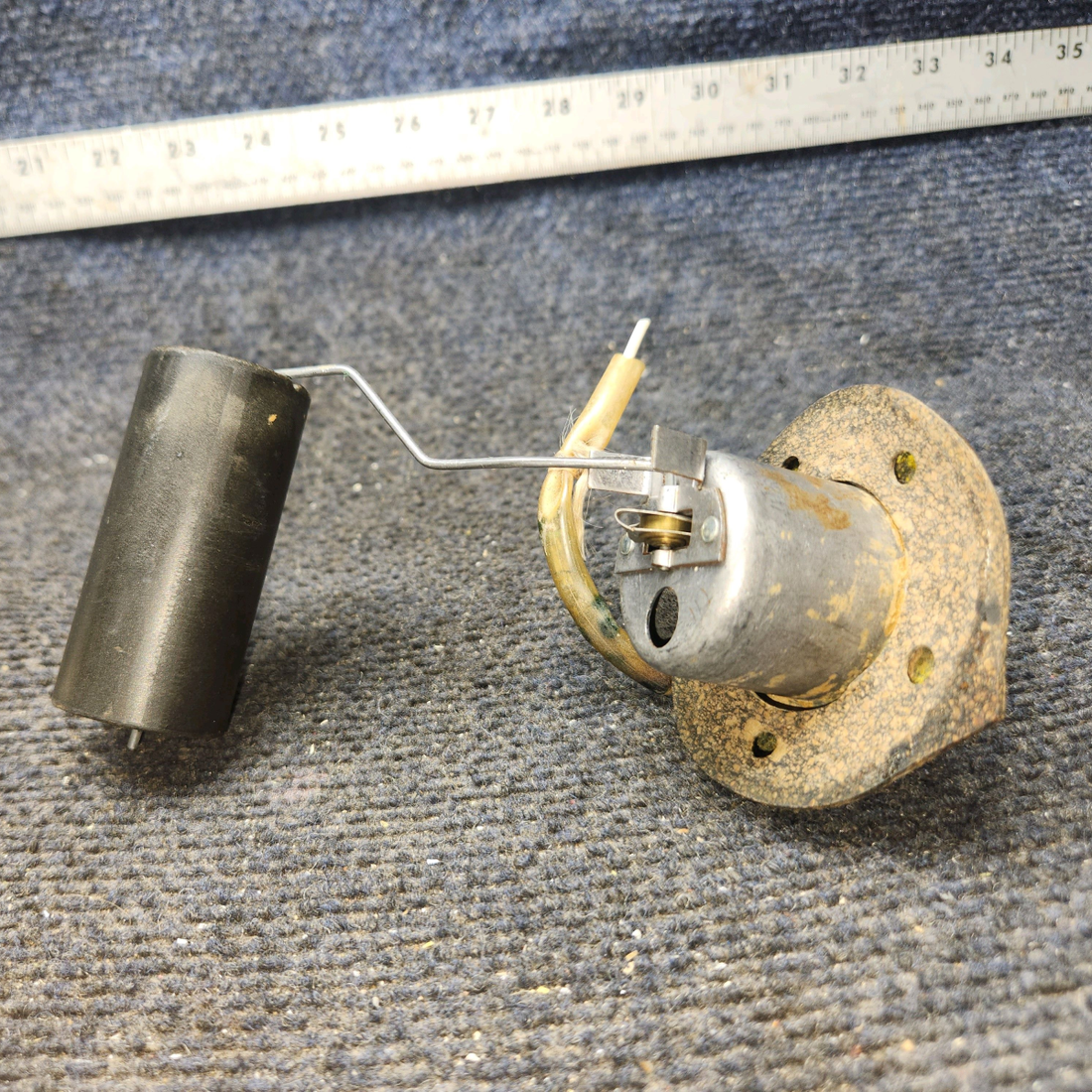 Used aircraft parts for sale, 0726110-1 Cessna 182G Fuel Transmitter and Float