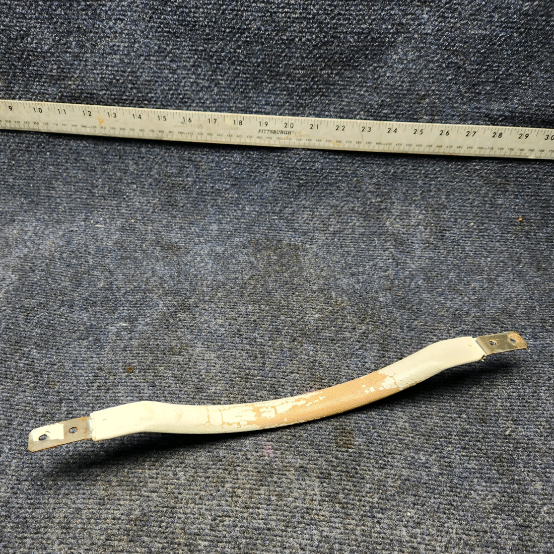 Used aircraft parts for sale, S2448-2 CESSNA C172RG DOOR PULL ASSY