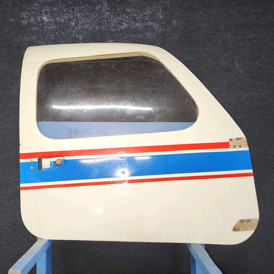 Used aircraft parts for sale, 79545-000 Piper PA28-140 Cabin Door Assy - No Hinges