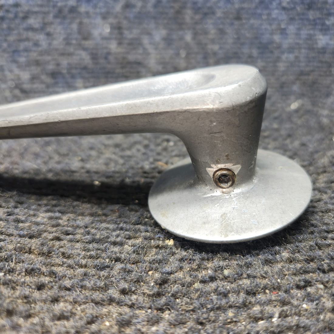 Used aircraft parts for sale, 0711027-1 Cessna 172E Inside Cabin Door Handle LH or RH
