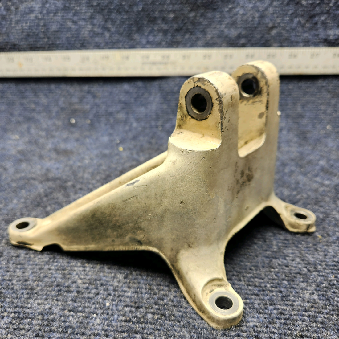 Used aircraft parts for sale, 2443001-3) CESSNA C172RG ACTUATOR ATTACH FITTING