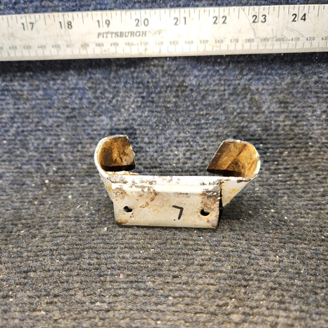 Used aircraft parts for sale, 0541155-1 Cessna 172E Main Landing Gear Step Bracket LH