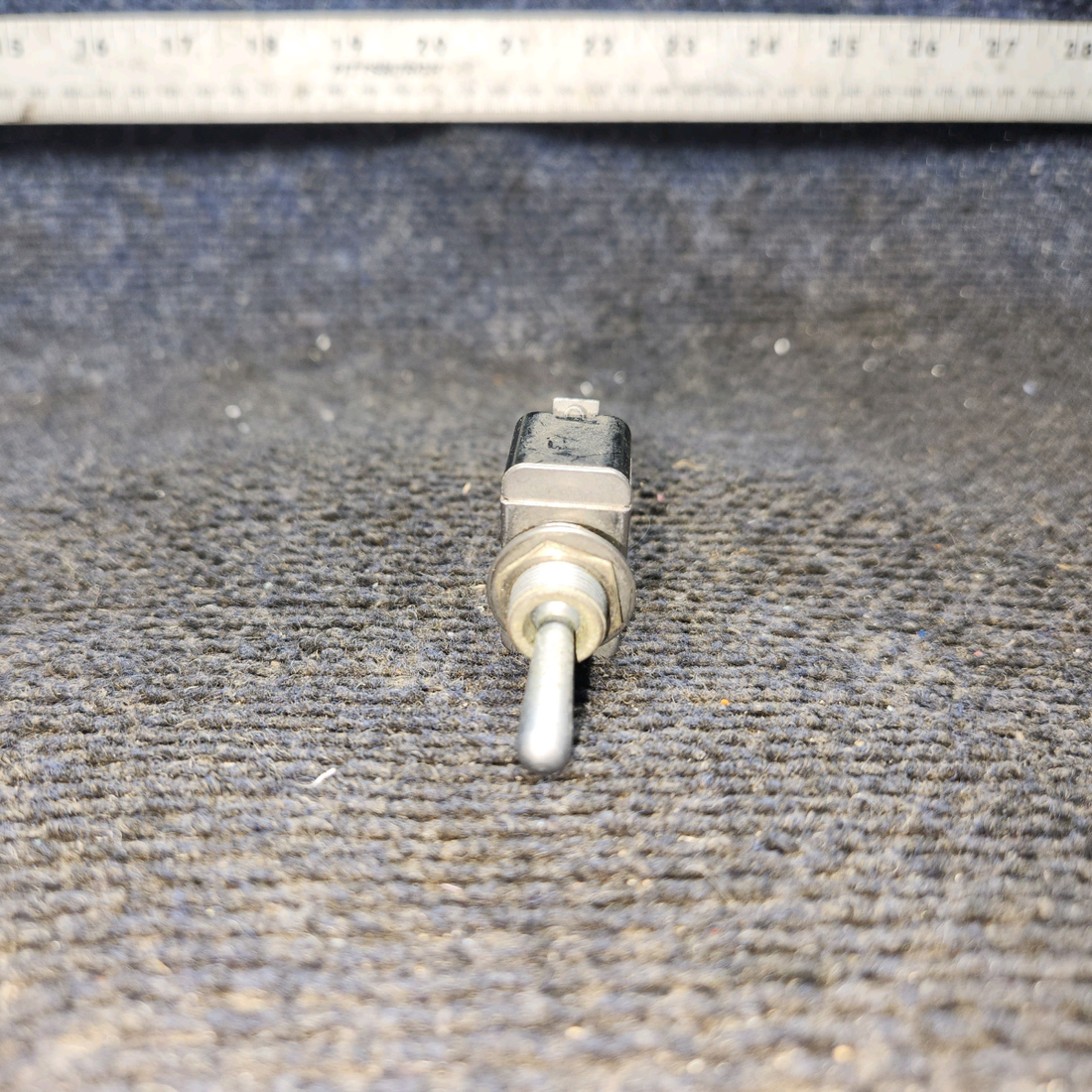 Used aircraft parts for sale, AN3021-2 Beechcraft 35-33 Single Pole Toggle Switch