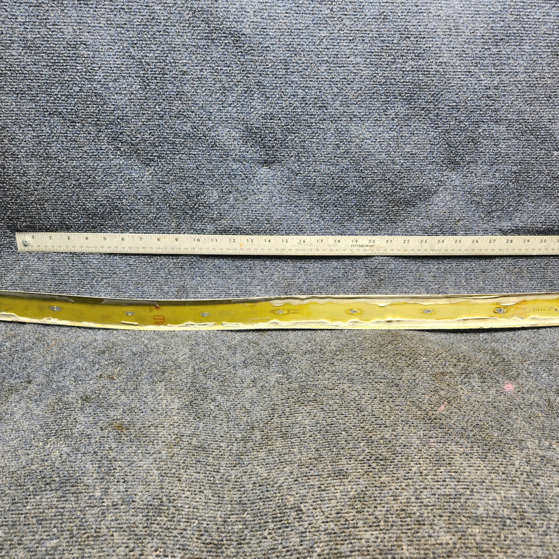 Used aircraft parts for sale, 79557-000 PIPER PA28-161 Warrior III TRIM STRIP WINDSHIELD CENTER