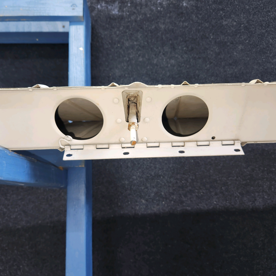 Used aircraft parts for sale, 0523800 Cessna 172F Aileron Assembly - LH