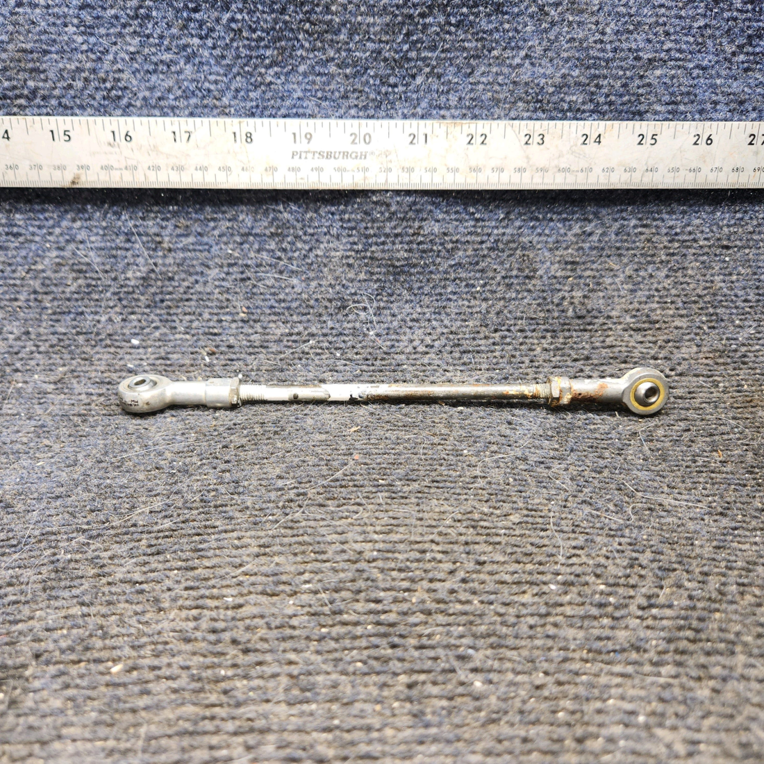 Used aircraft parts for sale, 0523218-2 cessna 150G Aileron Push Pull Rod Assembly