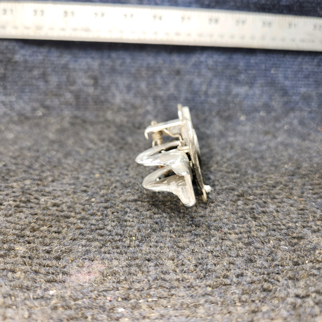 Used aircraft parts for sale, S2455-1 Cessna 172P Baggage Door Latch Assembly