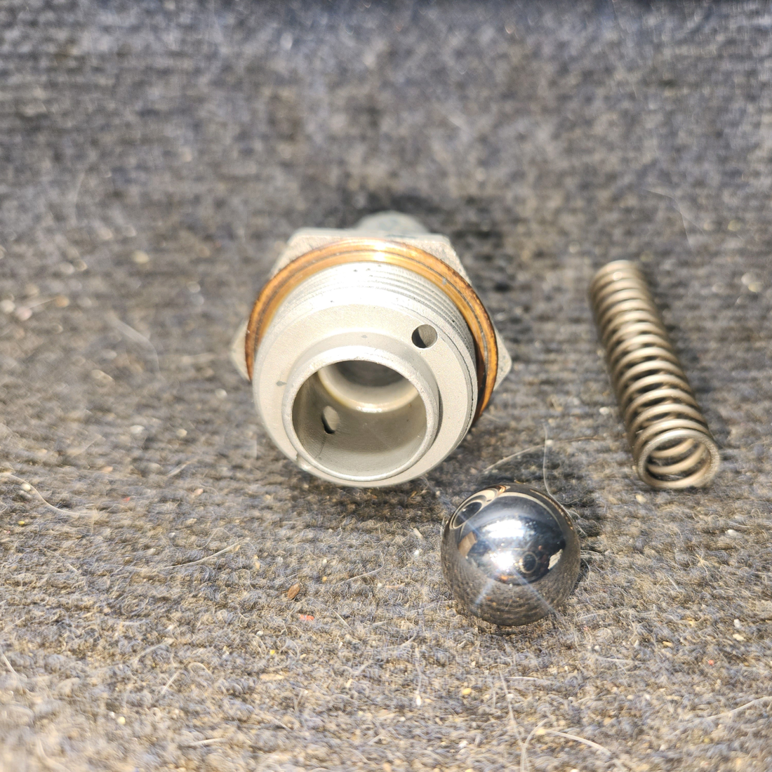 Used aircraft parts for sale, 77808 Lycoming O-320 Piper PA-28-140 Oil Pressure Relief Valve Assembly