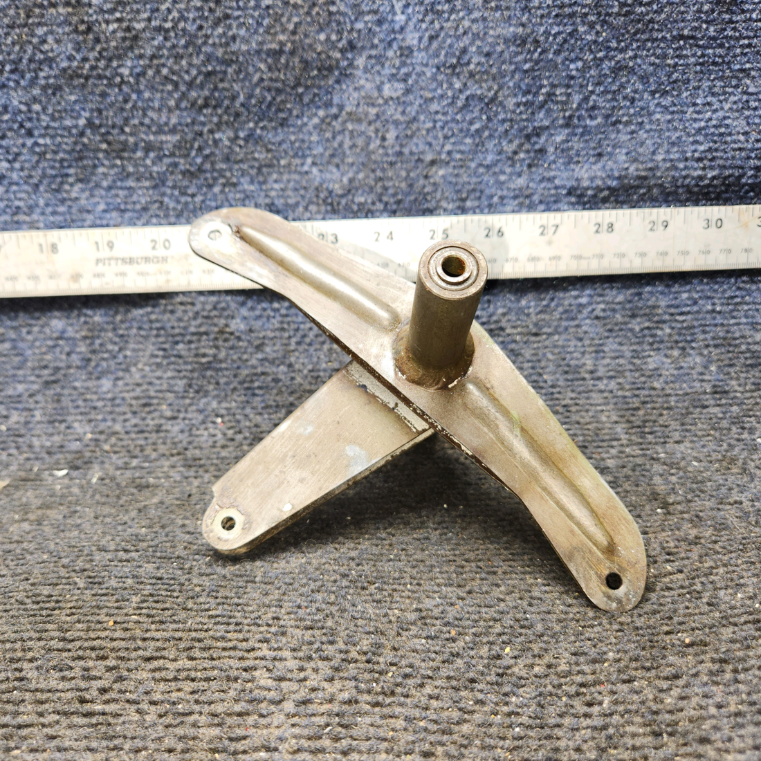 Used aircraft parts for sale, 0523535 Cessna 172 Bellcrank Assembly, Left Flap