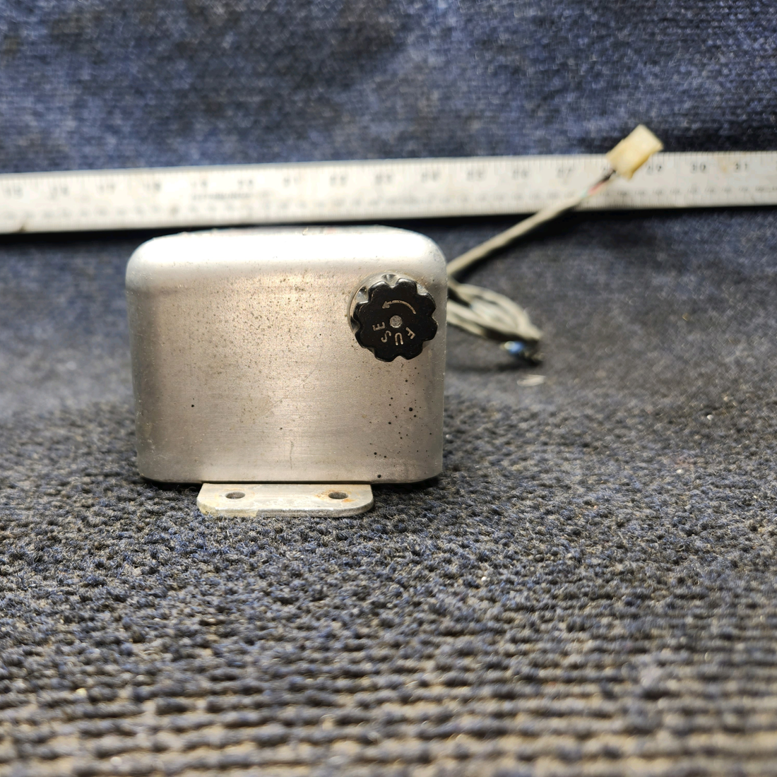 Used aircraft parts for sale, A490,T1-28 Whelen HT-1, 2 Strobe Light Power Supply (28V)