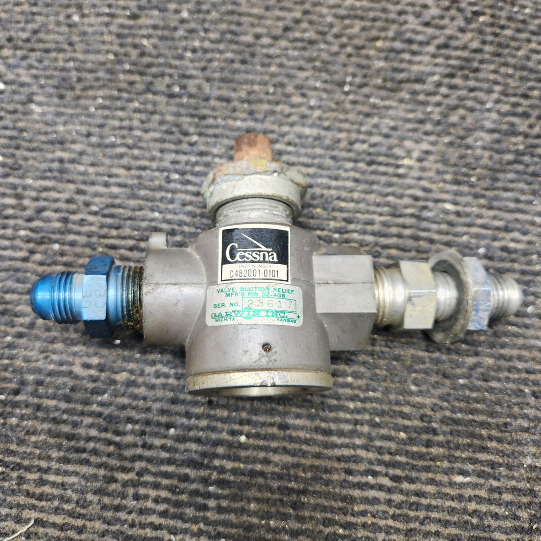 Used aircraft parts for sale, C482001-0101 cessna 150G Suction Relief Valve