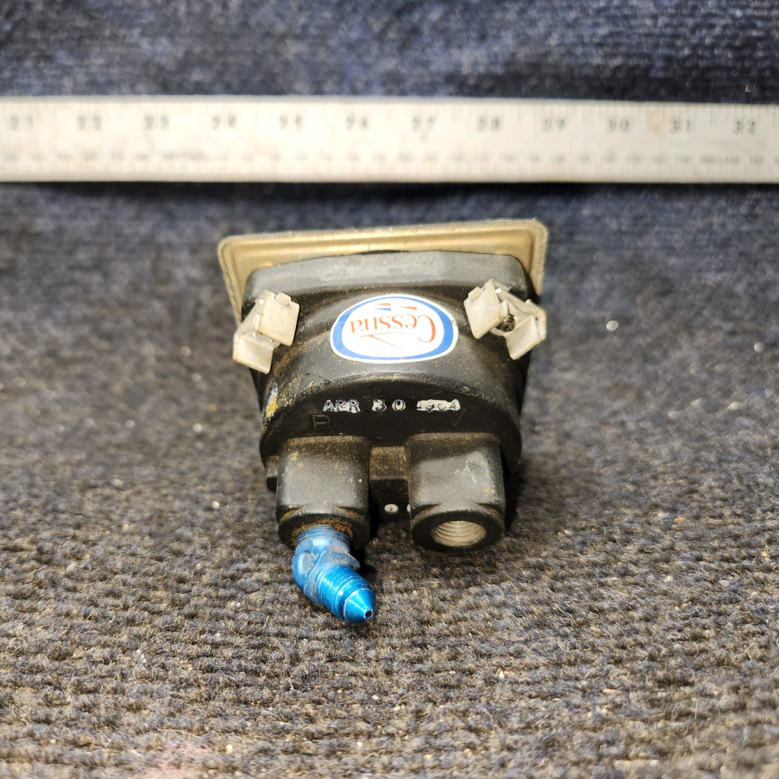 Used aircraft parts for sale, 51414-1 Cessna Cessna 182G Suction Gauge