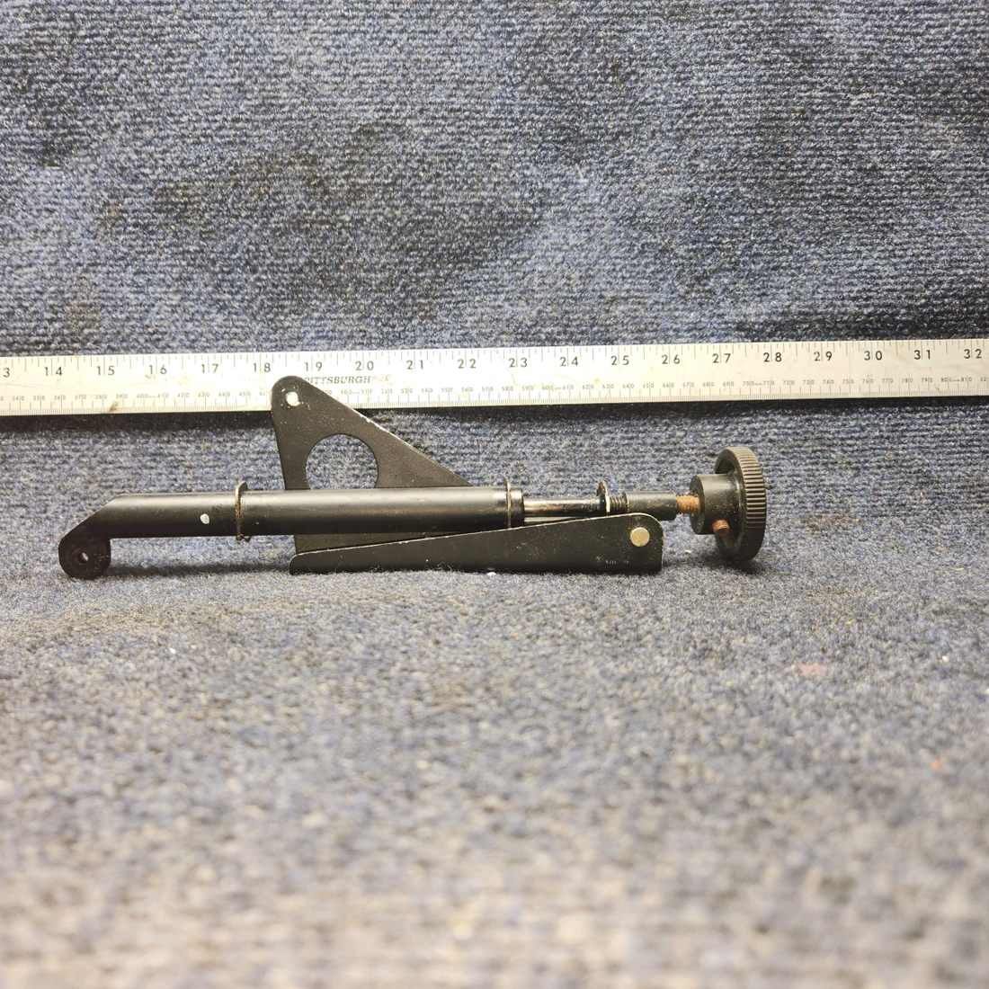 Used aircraft parts for sale, 62829-003 PIPER PA28-140 Rudder Trim Shaft Assy