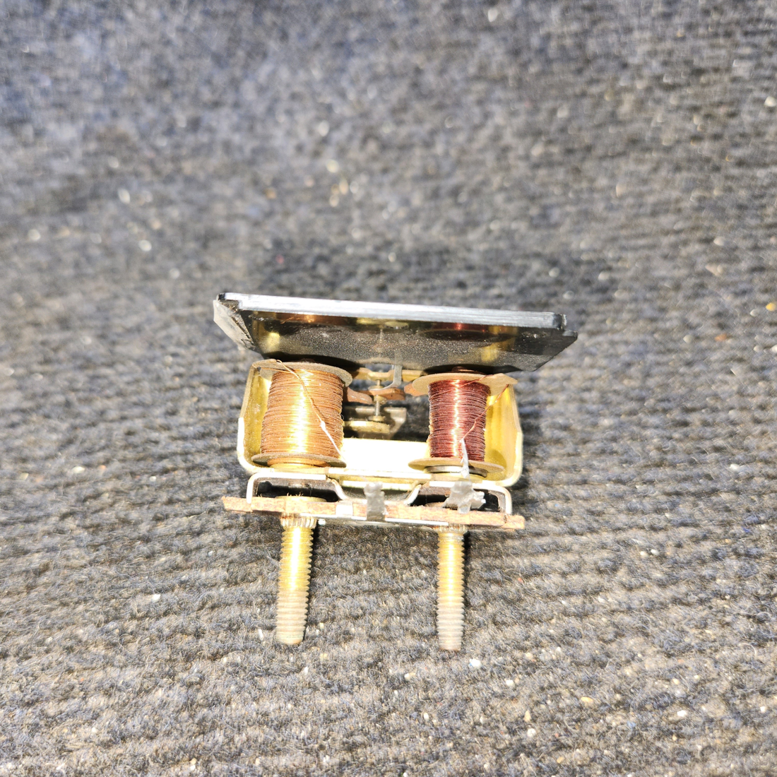 Used aircraft parts for sale, 5640180 Stewart-Warner Bellanca 17-30 Fuel Gauge Indicator (12v)