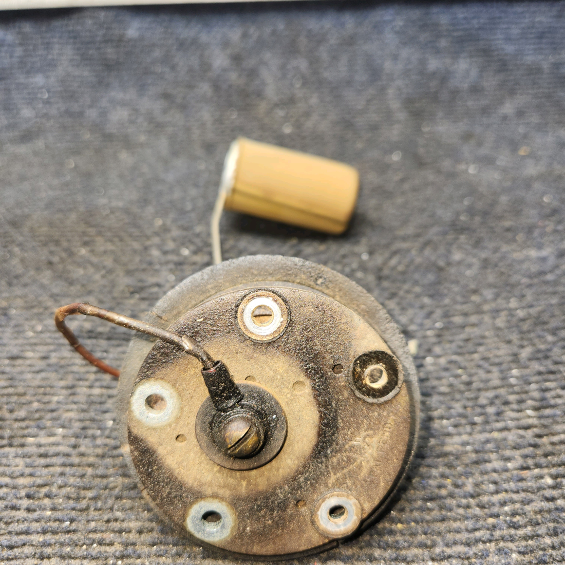 Used aircraft parts for sale, 0523557-1 Cessna 172E Fuel Level Transmitter