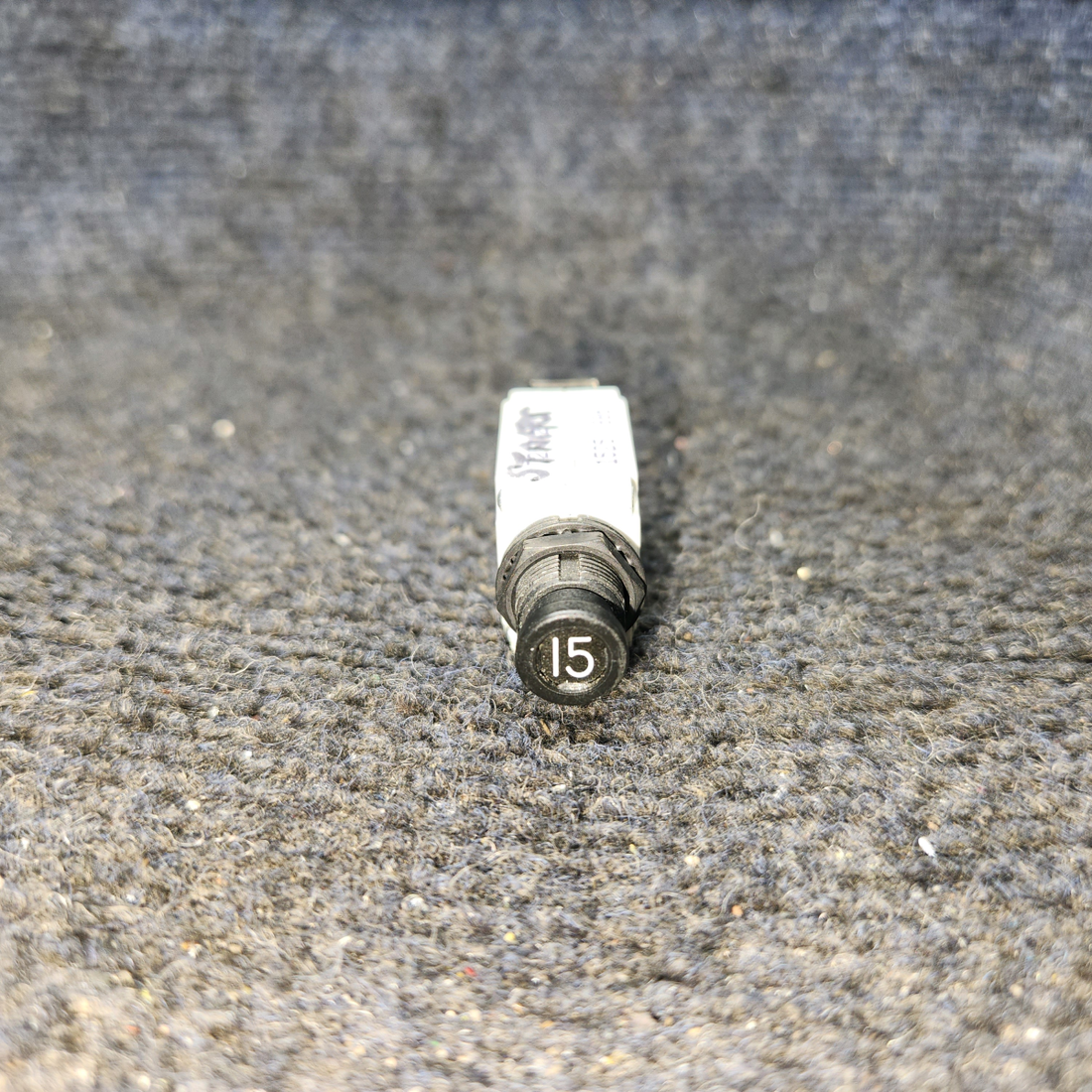 Used aircraft parts for sale, 7277-2-15 klixon 7274-2 PIPER PA-24-250 Circuit Breaker 15 AMP