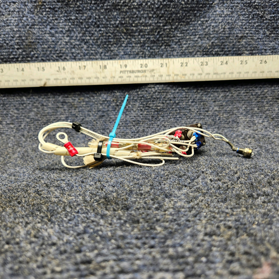 Used aircraft parts for sale, 8906K3149 MOONEY M20J FLAP SWITCH W/ LIGHT
