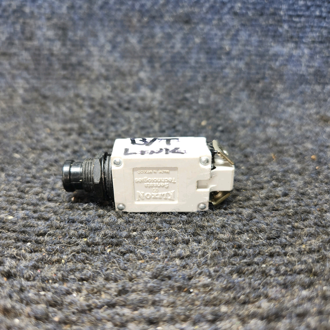 Used aircraft parts for sale, 7277-2-1 klixon 7274-2 PIPER PA-24-250 Circuit Breaker, 1 AMP - Price for Each