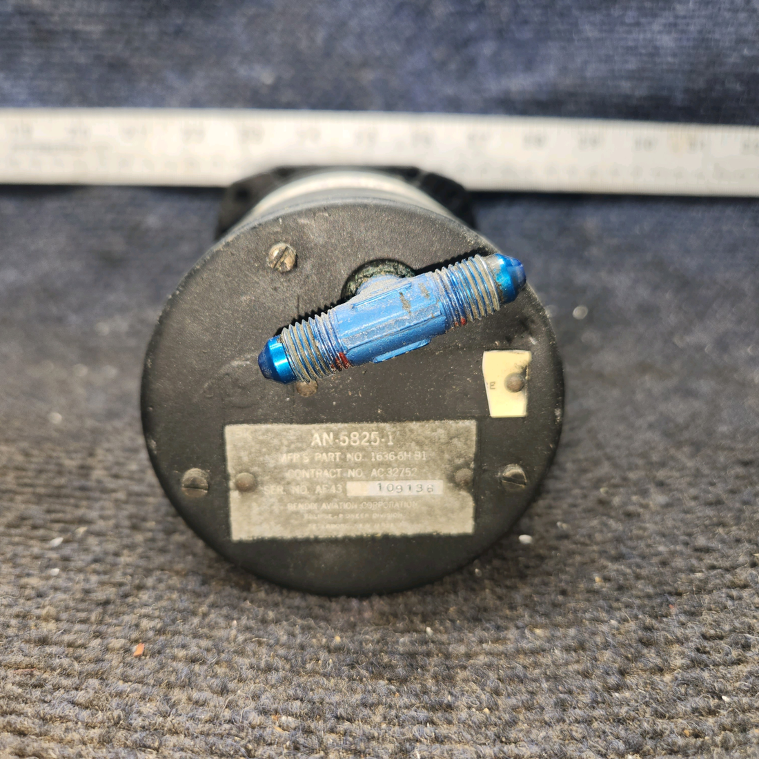 Used aircraft parts for sale, 1636-6H-B1 Bendix Piper PA-28-140 Vertical Speed Indicator