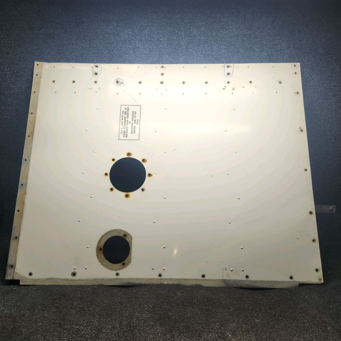 Used aircraft parts for sale, 0426511-7 cessna 150G Fuel Tank Cover Assembly - RH