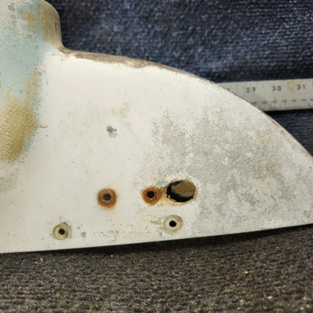 Used aircraft parts for sale, 0531007-3-791 Cessna 172F Rotating Beacon Vertical Fin Tip