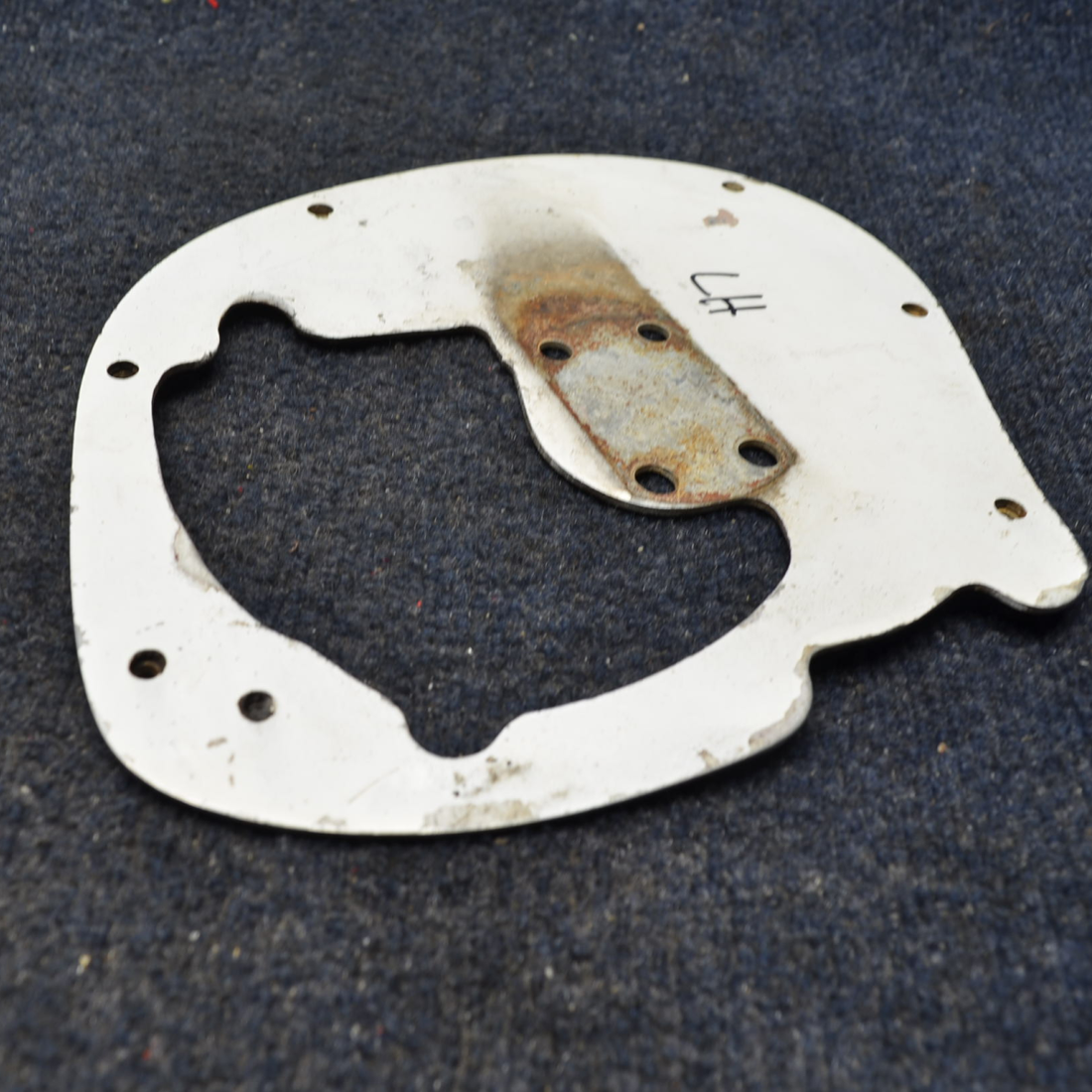 Used aircraft parts for sale, 0441143-26 Cessna C175 PLATE ASSYWHEEL FAIRING MAIN GEAR - LH